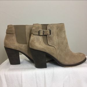LUCKY BRAND Booties Belt Buckle Tan suede size 10